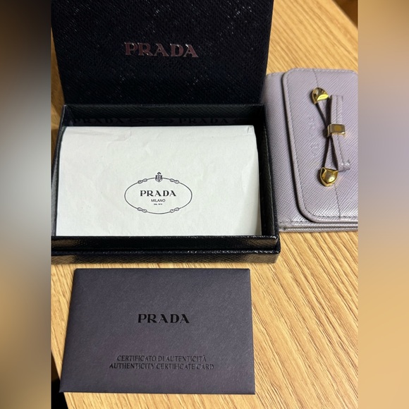 💜PRADA KEY CASE (FULLSET)💜 - Picture 2 of 13